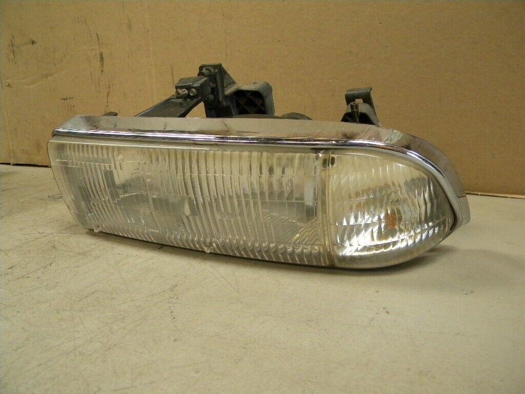 1998-2002 S10/ Blazer/ Sonoma Factory Headlight assembly left driver headlamp