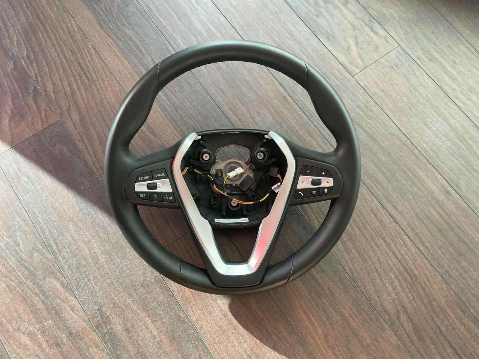BMW g20 g30 steering wheel top condition 