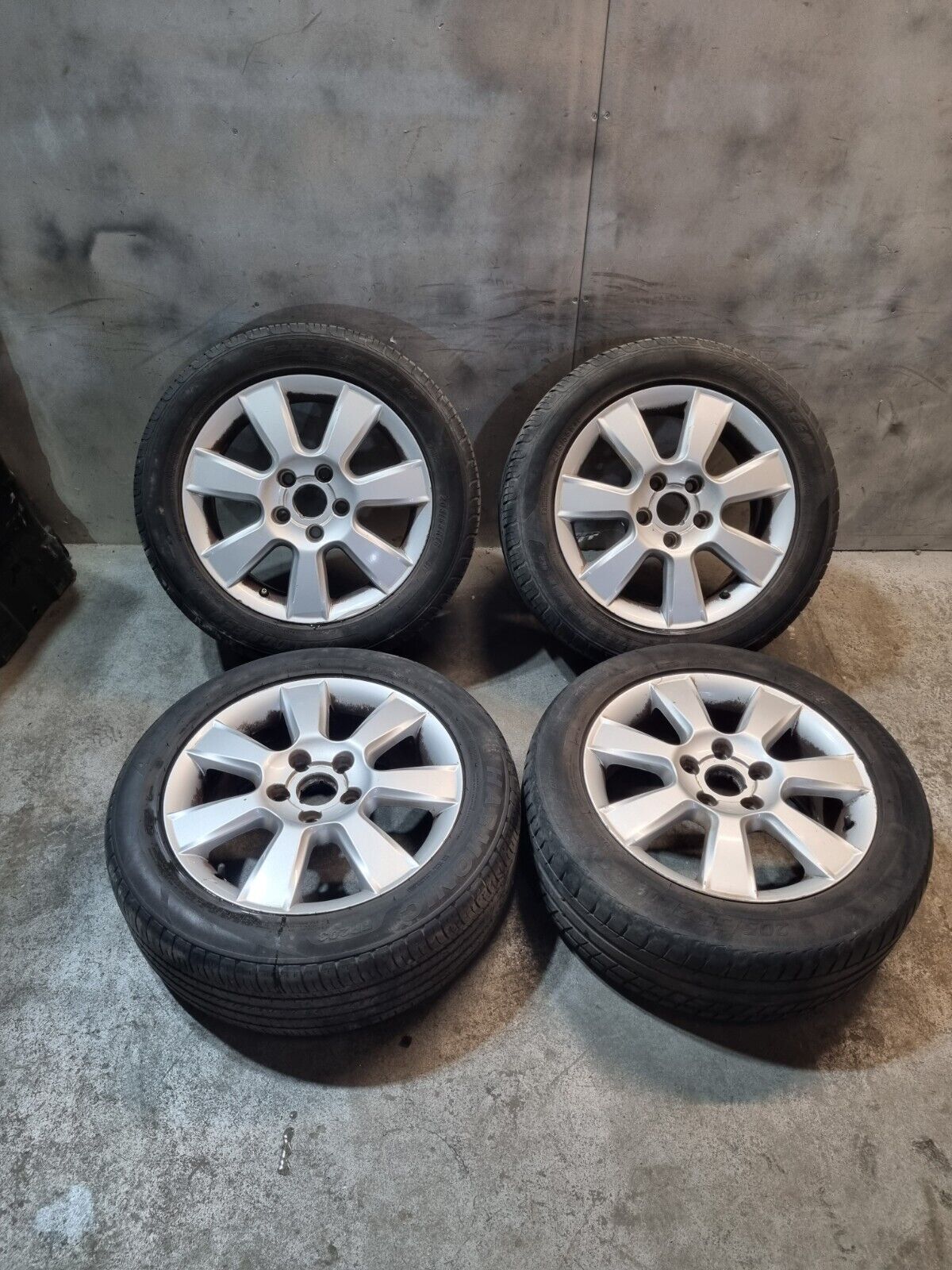 SEAT LEON 16 INCH ALLOY WHEELS  WITH TYRES  1P0601025G 2005-2012