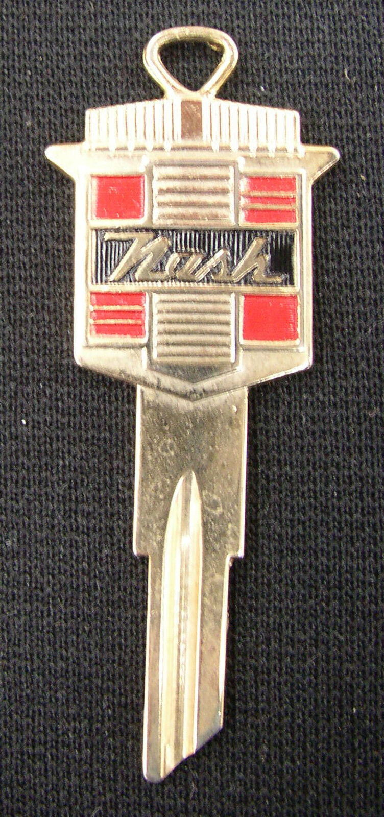 Nash Yellow Gold Crest Key Vintage GV 14 NOS 1925-1927  1937-1957 