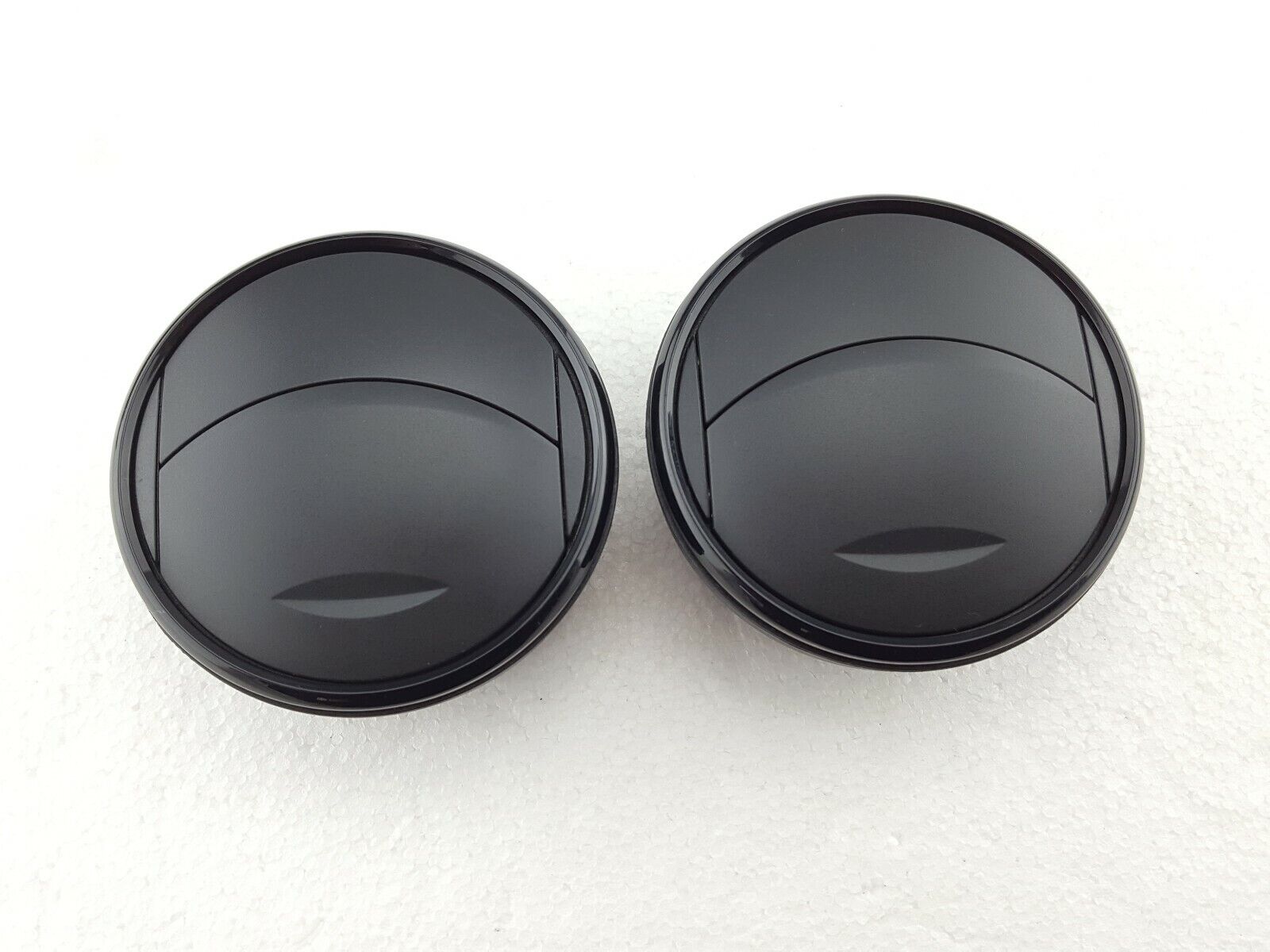2 × SEAT IBIZA (2008 - 2012) Dashboard Air Vents - Black Ring (Genuine)