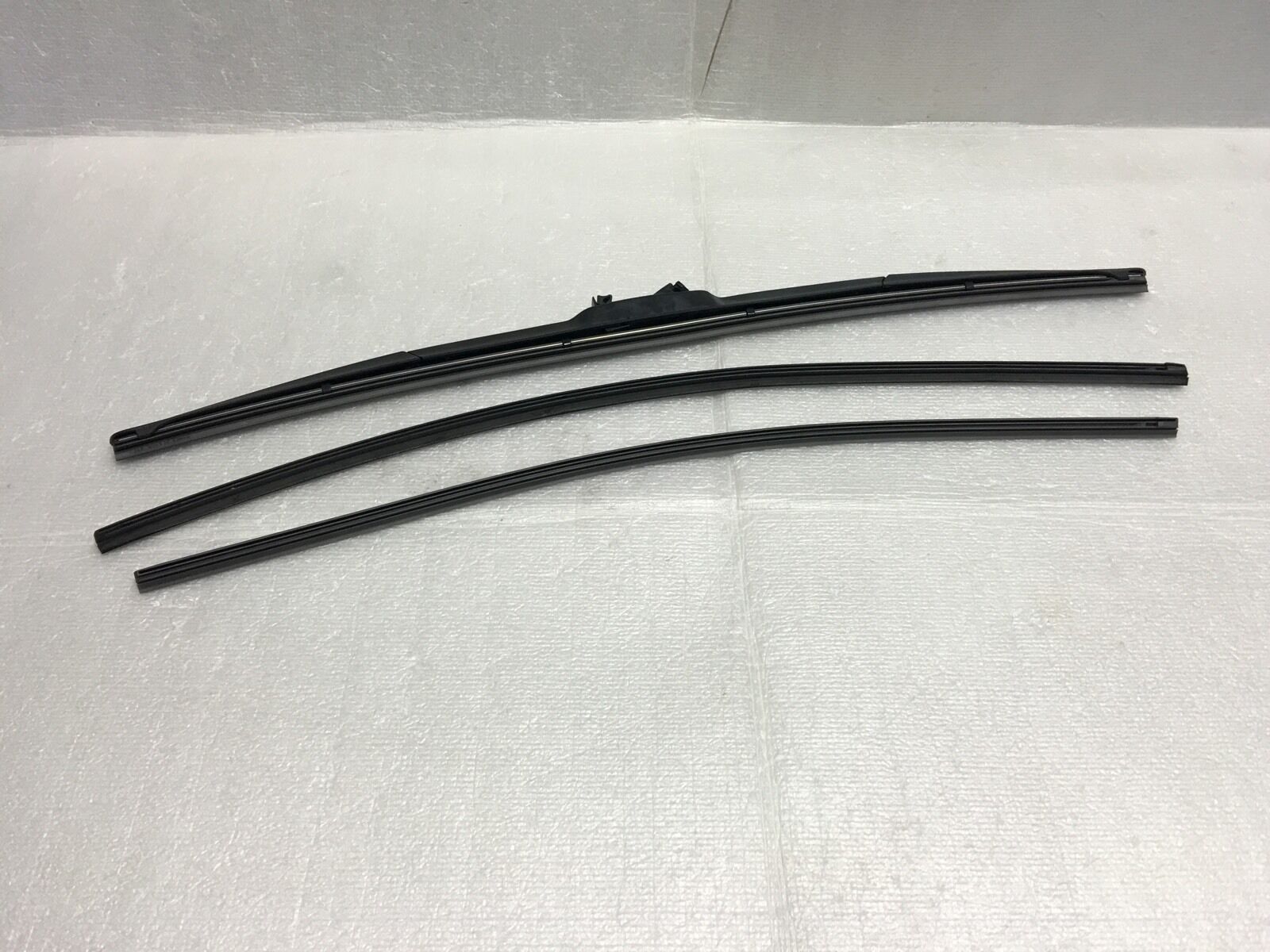 *2 NEW LX570 WIPER BLADE INSERT RUBBER PAIR IS250 IS350 RX350 RX450H ISF OEM 