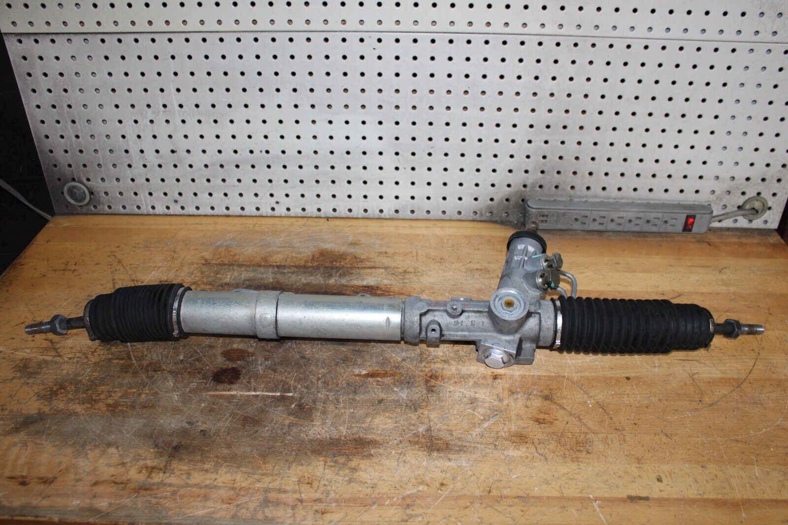 2001 BMW Z3 ROADSTER POWER STEERING RACK AND PINION 2.7 RATIO