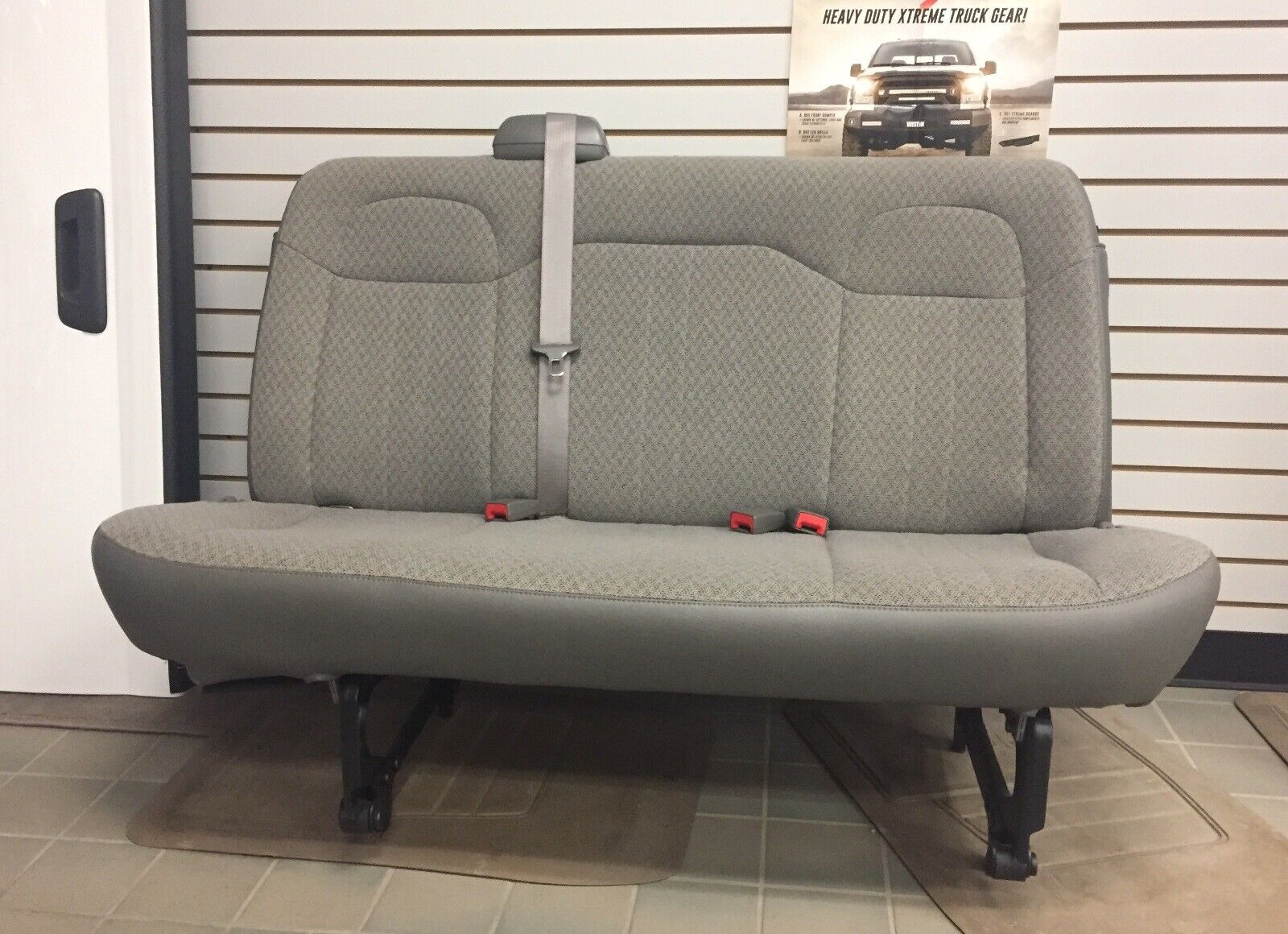 11-23 Chevy Express/GMC Savana Van 2nd/3rd row 3-Pass Gray Cloth Bench Seat