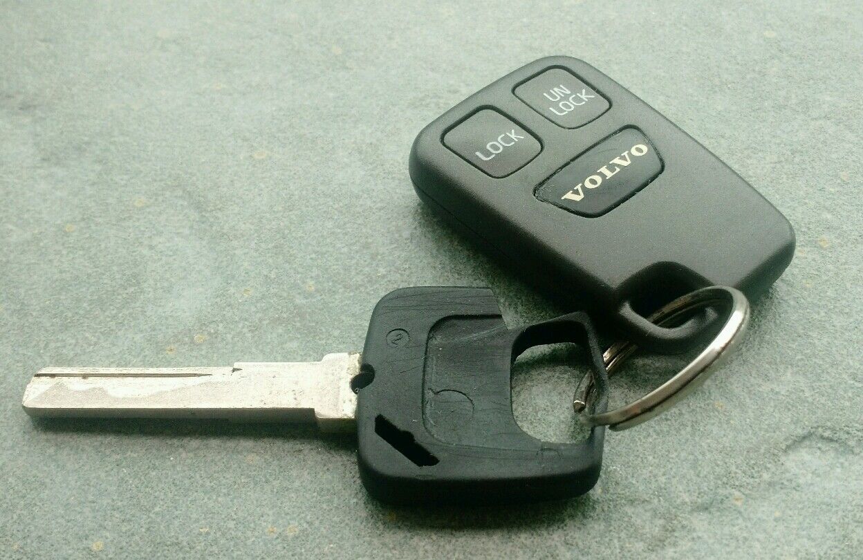 Volvo v40 2001 key and similars - Idea on how to save money