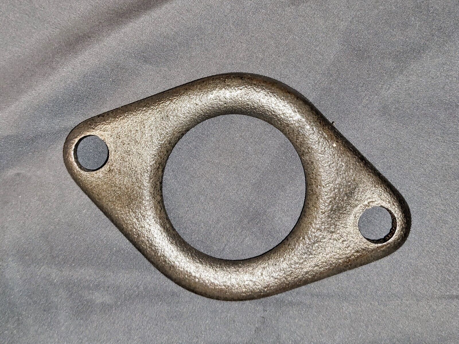 EXHAUST MANIFOLD TO HEAD PIPE FLANGE 2\