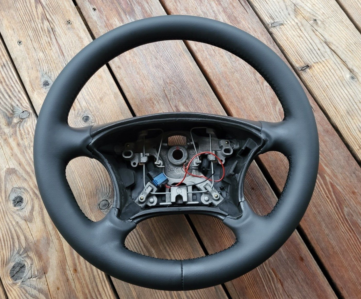 Citroen Berlingo Peugeot Partner Xsara Picasso NEW Leather Steering wheel NEW