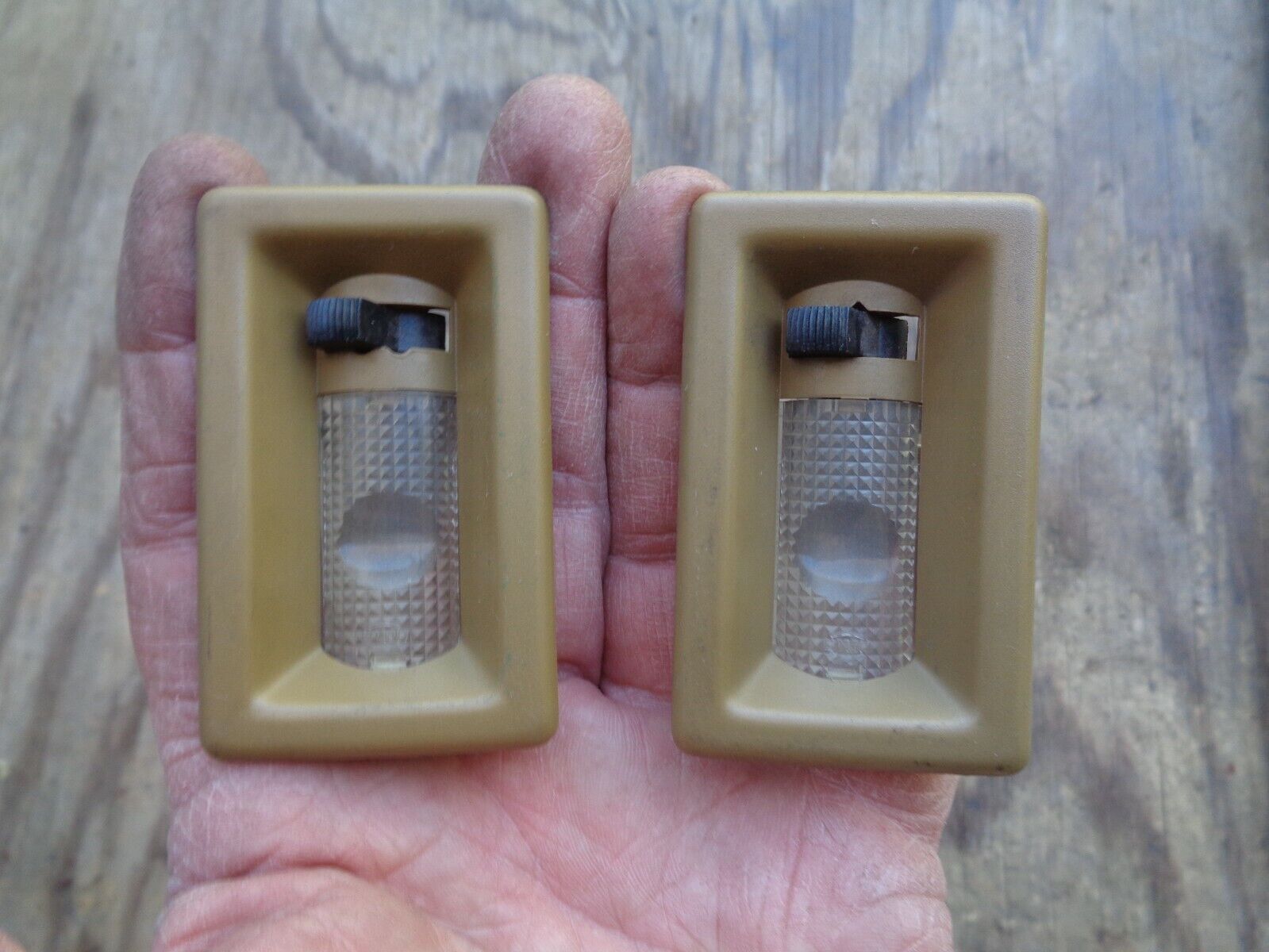  Volvo 760 940 940SE 960 S90 V90 Map Reading Light Lamp TAN Beige matched pair