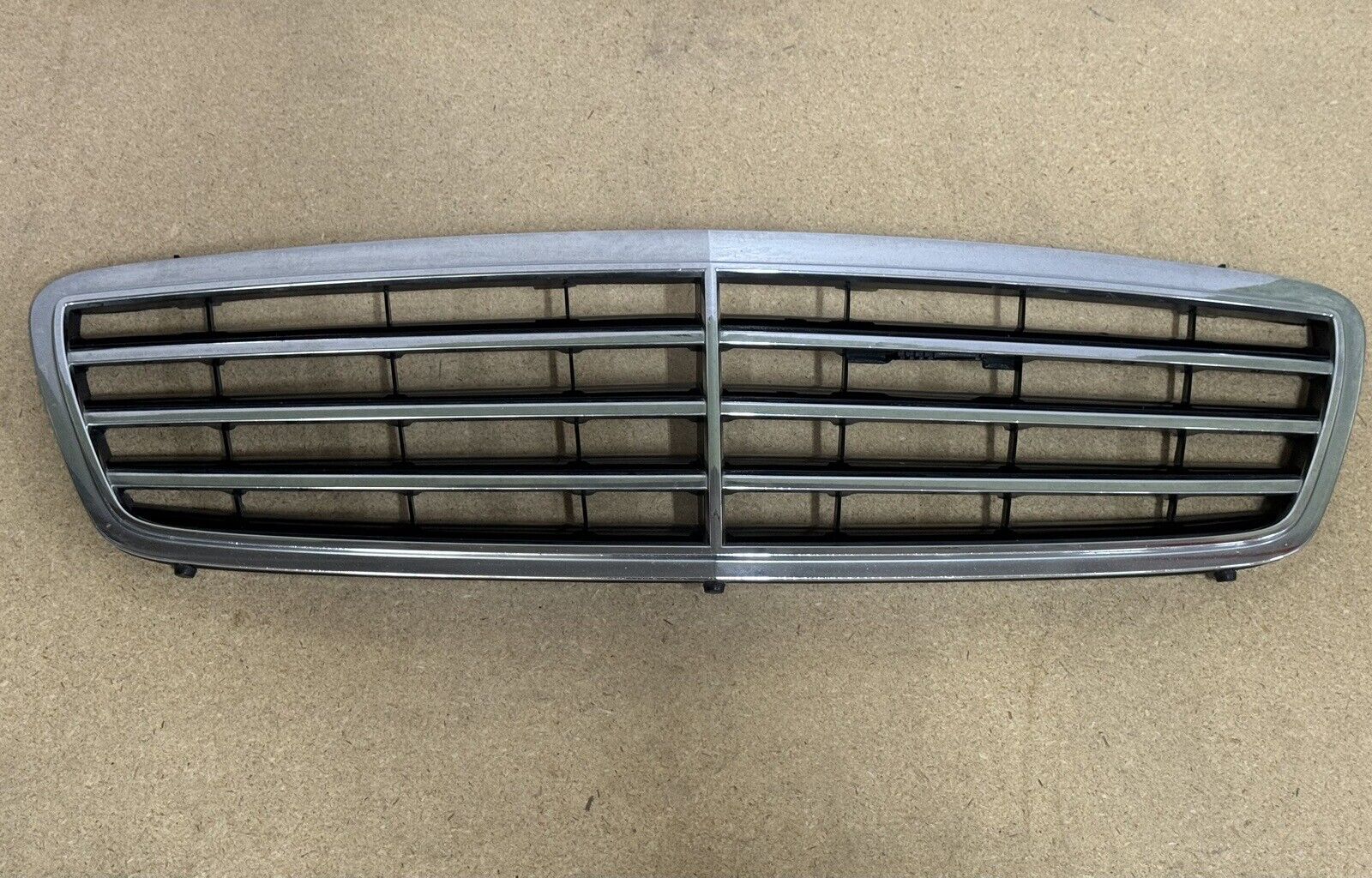 OEM 2005-2007 Mercedes Benz C Class W203 C230 C55 AMG Front Grille Grill Chrome