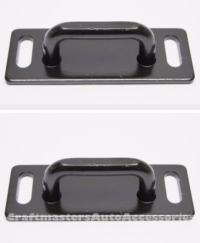 LEER Tonneau cover 700 and 550 series pair of black C striker plates # 80351 