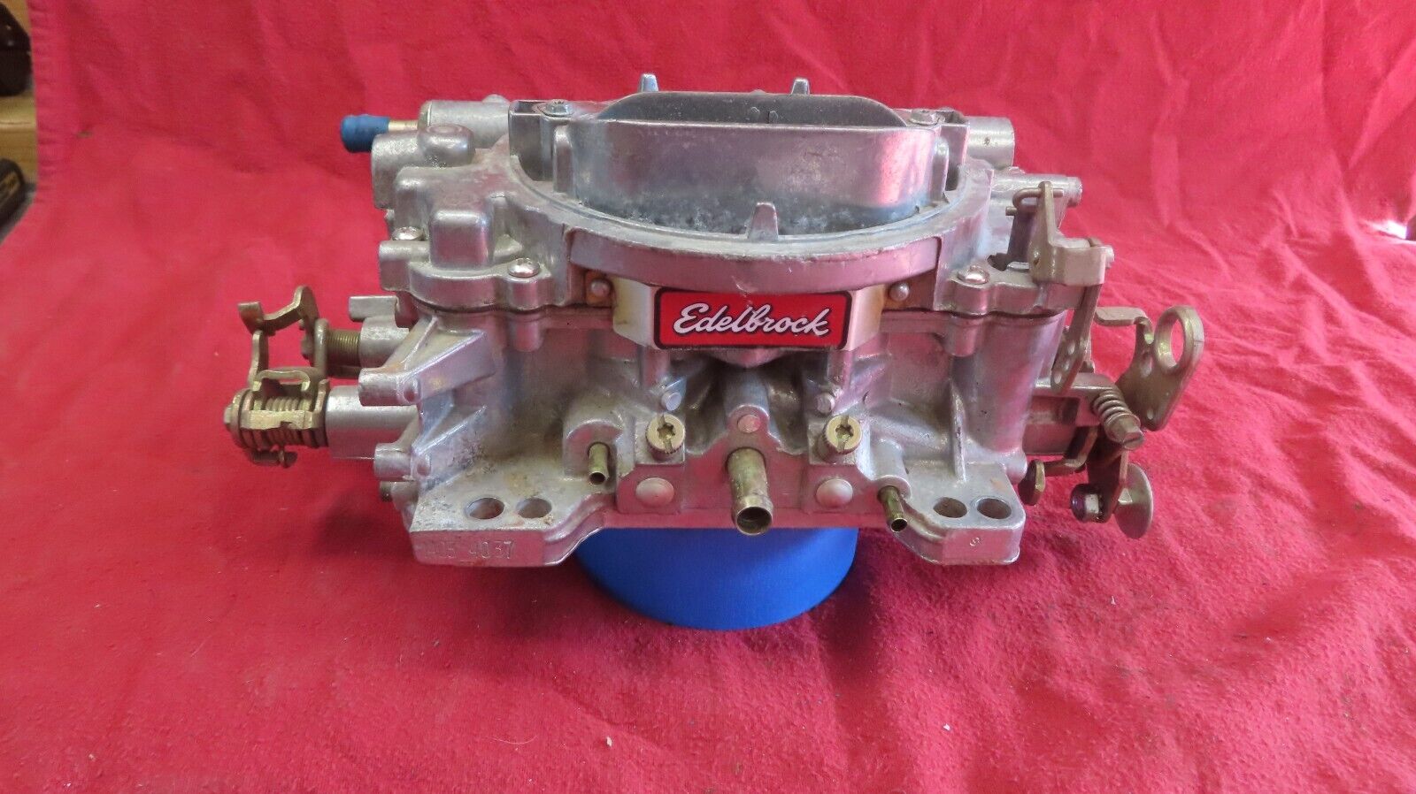 Edelbrock Performer Series 1405 Carburetor 600 CFM Manual Choke 4 Barrel Carb