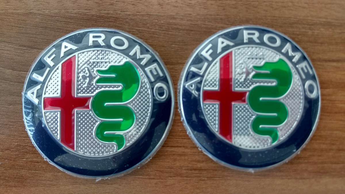 2pcs Alfa Romeo NEW GIULIA emblem badge logo insignia 74mm for 147,159, Mito, 