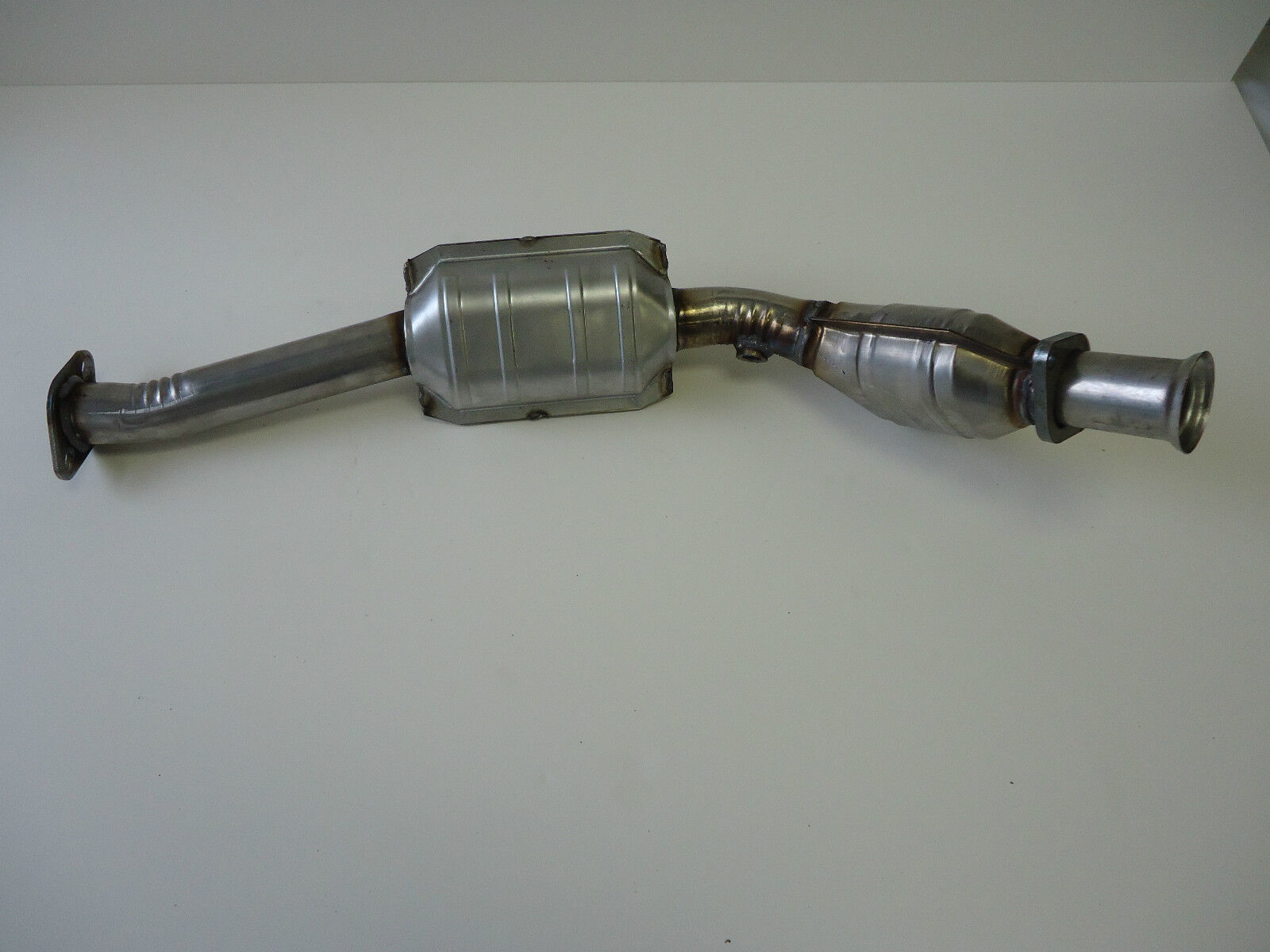 FORD CROWN VICTORIA V8 4.6L 2003-2007 CATALYTIC CONVERTER (DRIVERS SIDE)