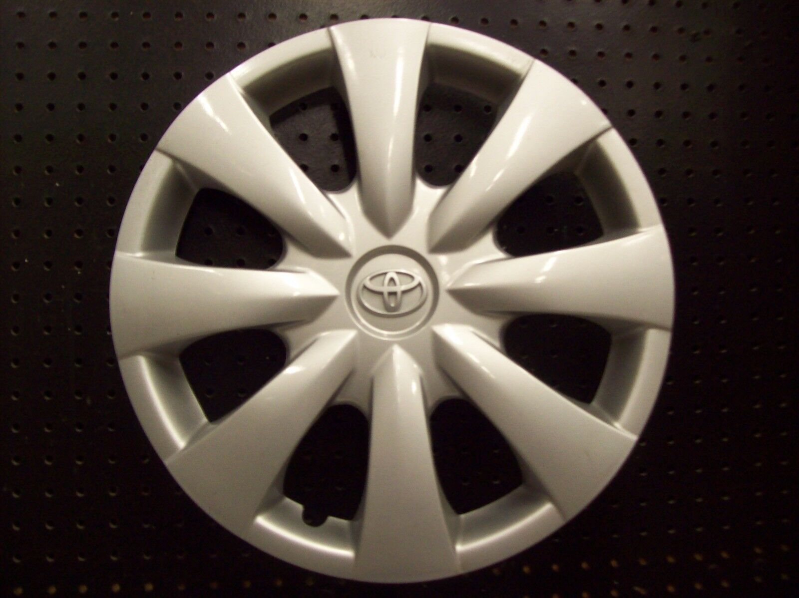 OEM Toyota Corolla Hubcap Wheel Cover 09 10 11 2012 2013 15\