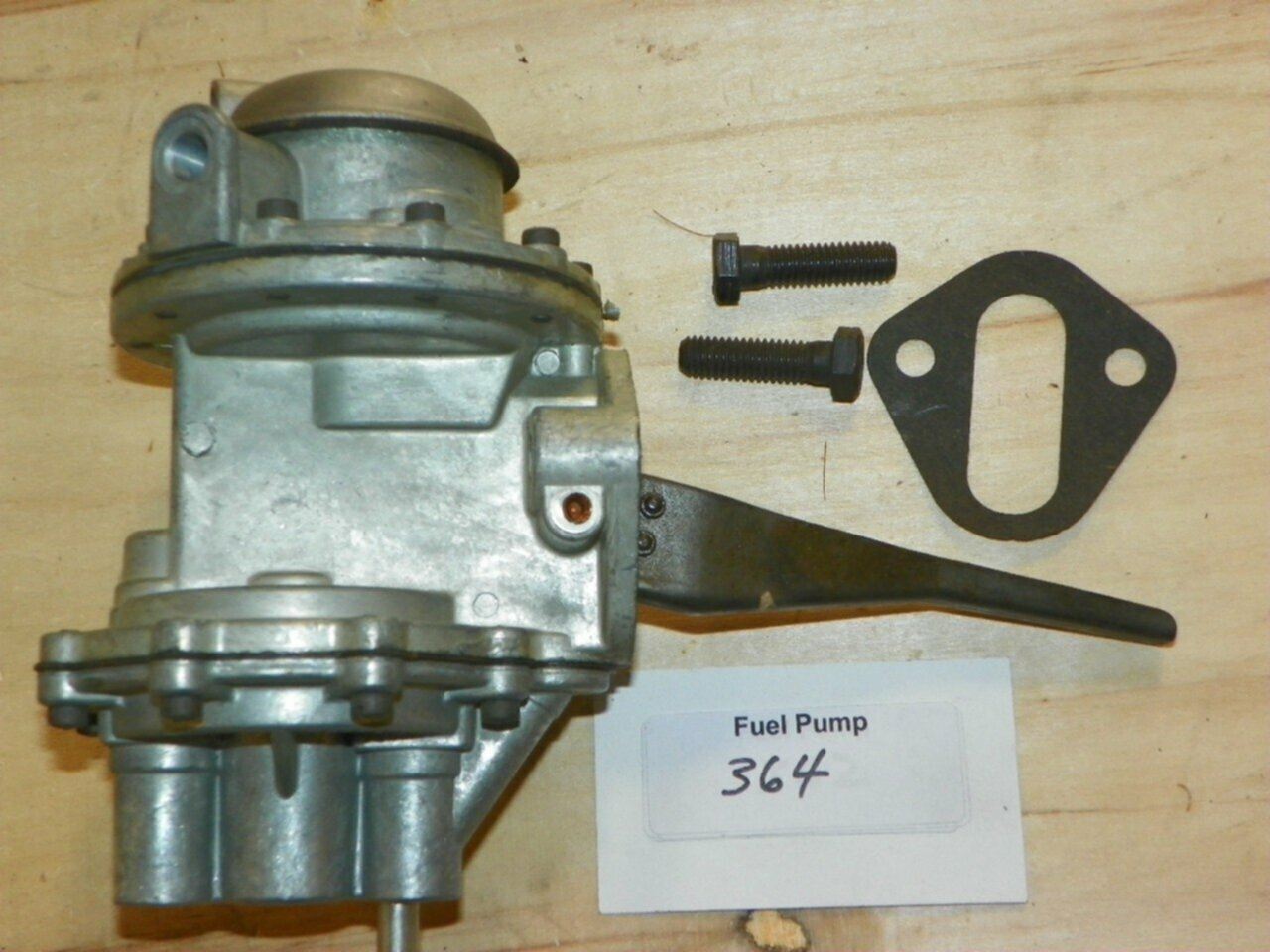 AMC Rambler V8 1967 Mechanical Fuel Pump 364