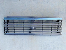 81-82 GRILLE W/MOULDING HOLES TOYOTA CORONA  53101-29105 picture