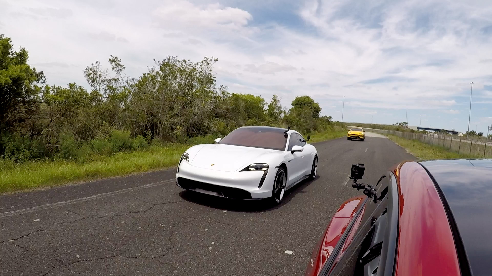 Taycan vs Tesla Model S Drag Race
