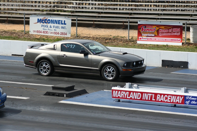2005 Ford mustang quarter mile times #2