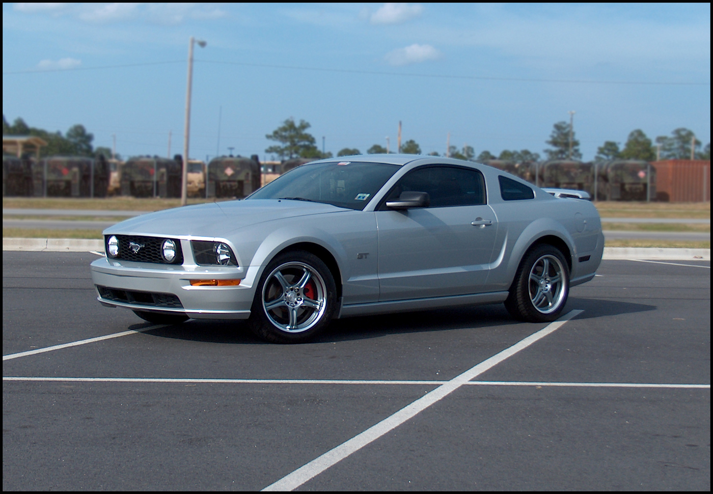 2005 Ford mustang gt quarter mile time #5
