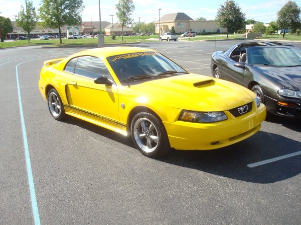 2004 Ford Mustang GT 1/4 mile Drag Racing timeslip specs 0-60 ...