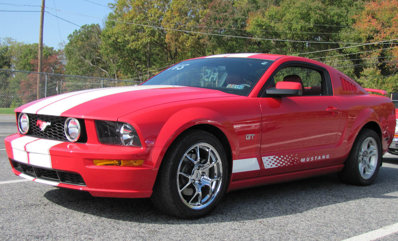 2005 Ford mustang gt coupe horsepower #3