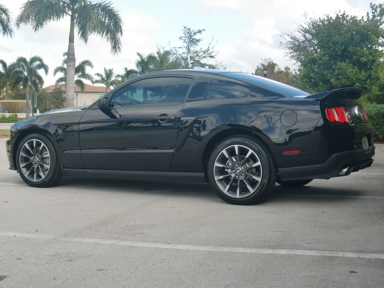 2012 Ford mustang gt modifications