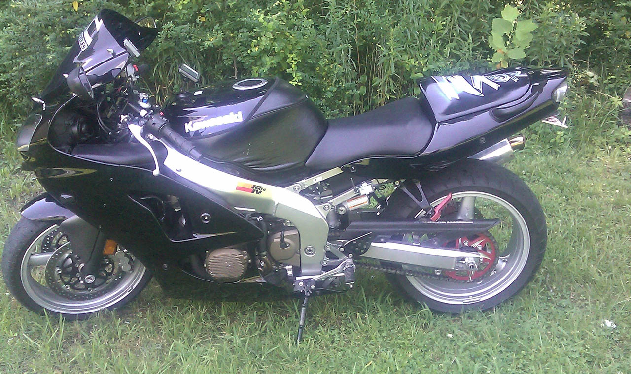 Black 2008 Kawasaki ZZR600 
