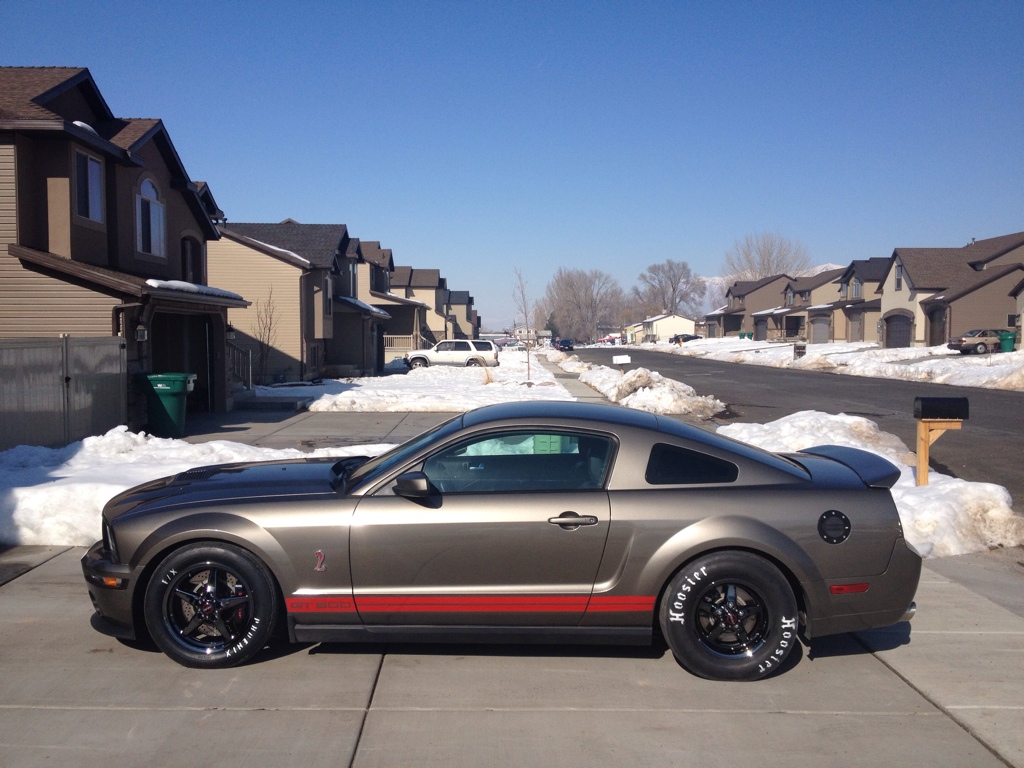 2005 Ford Mustang GT 1/4 mile Drag Racing timeslip specs 0-60