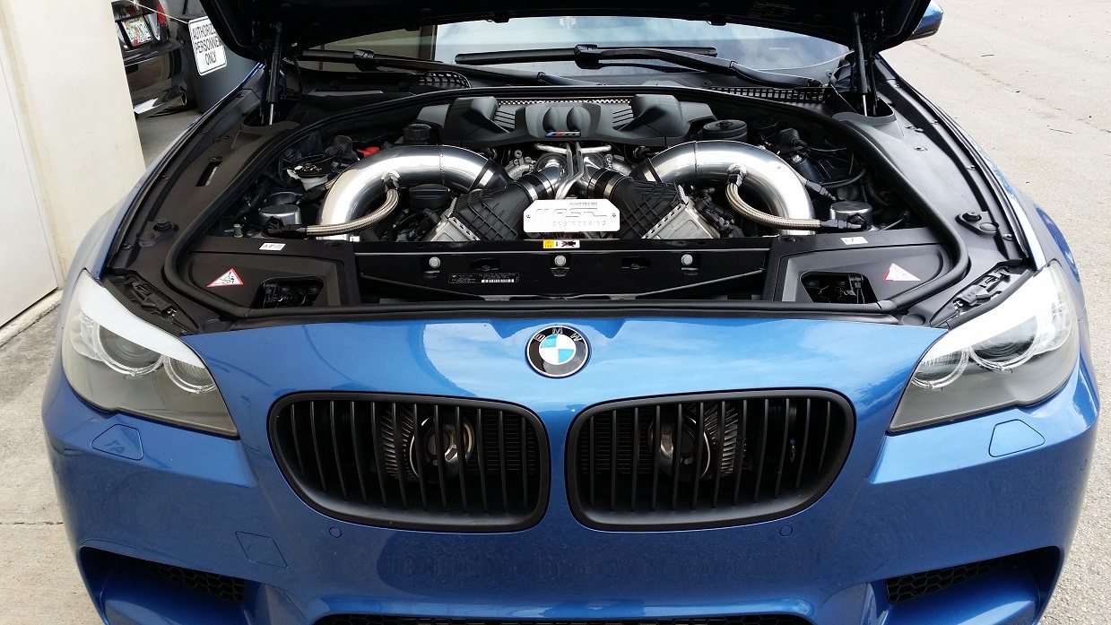 Бмв ф90 двигатель. BMW m5 f10 engine. M5 f10 мотор. БМВ м5 ф10 мотор. BMW m5 f10 двигатель.