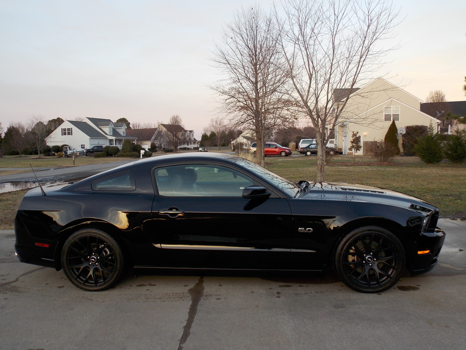 BLACK 2013 Ford Mustang GT