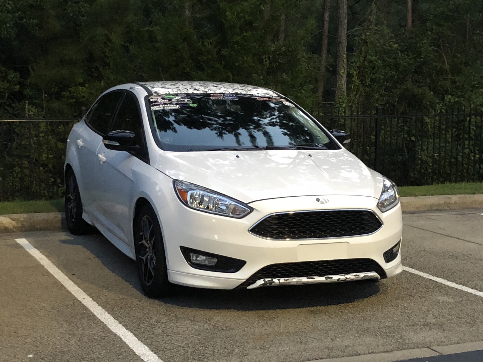 2016 Oxford White Ford Focus SE picture, mods, upgrades