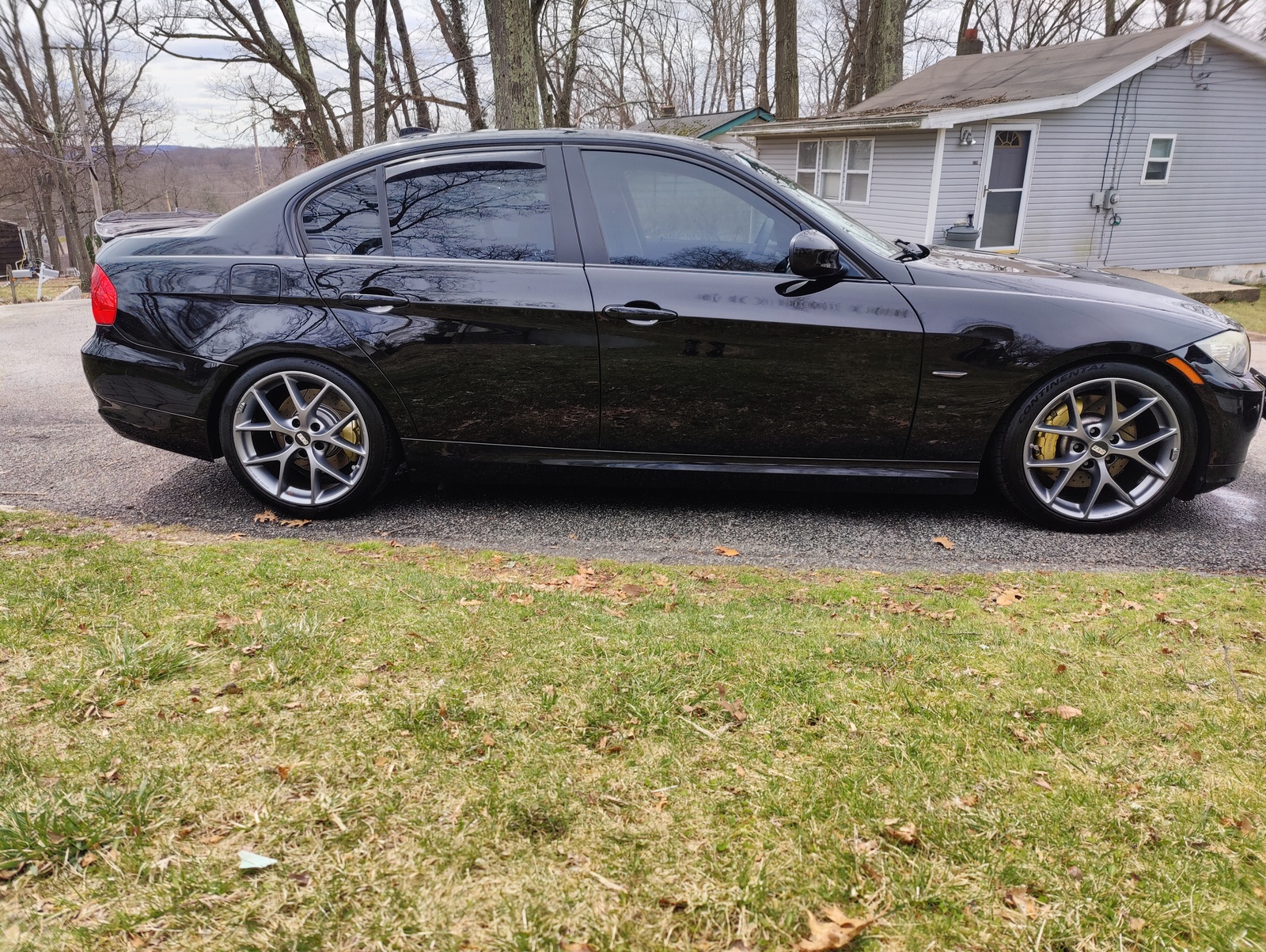 2009 Black BMW 335xi Automatic Twin Turbo picture, mods, upgrades