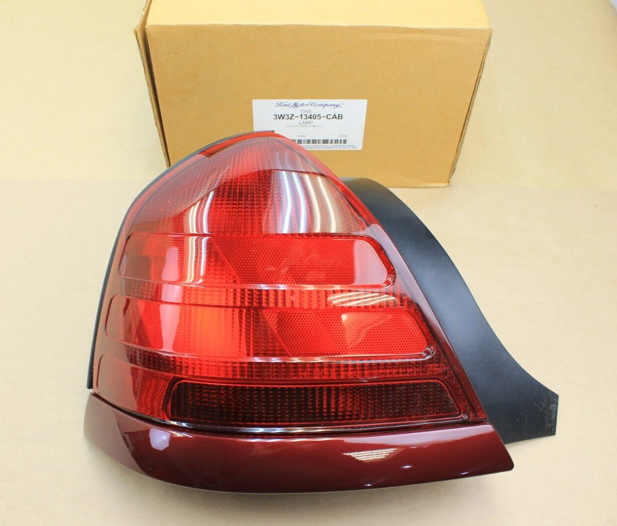 NOS Ford Left Rear Tail Light Lamp Taillight for 2003-2005 Mercury Marauder Red