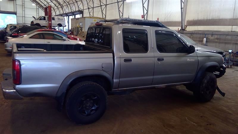 Carrier Front Axle 6 Cylinder XE 235/70R15 Tires Fits 99-00 FRONTIER 4495097
