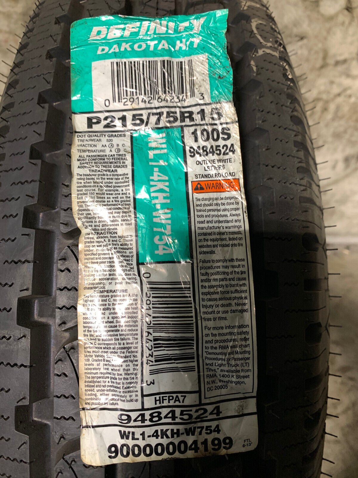 1 New 215 75 15 Definity Dakota H/T Older Production Tire