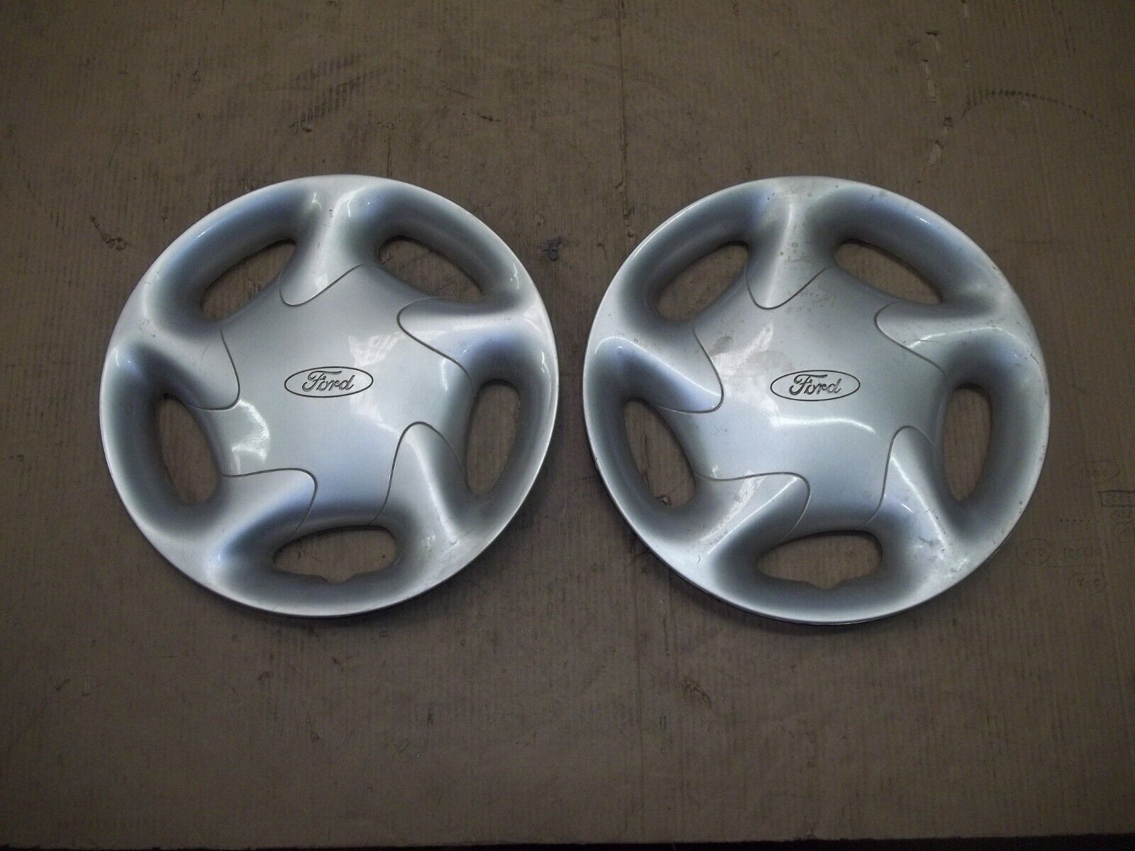 93 94 95 96 97 Ford Probe Hubcap Rim Wheel Cover Hub Cap 14