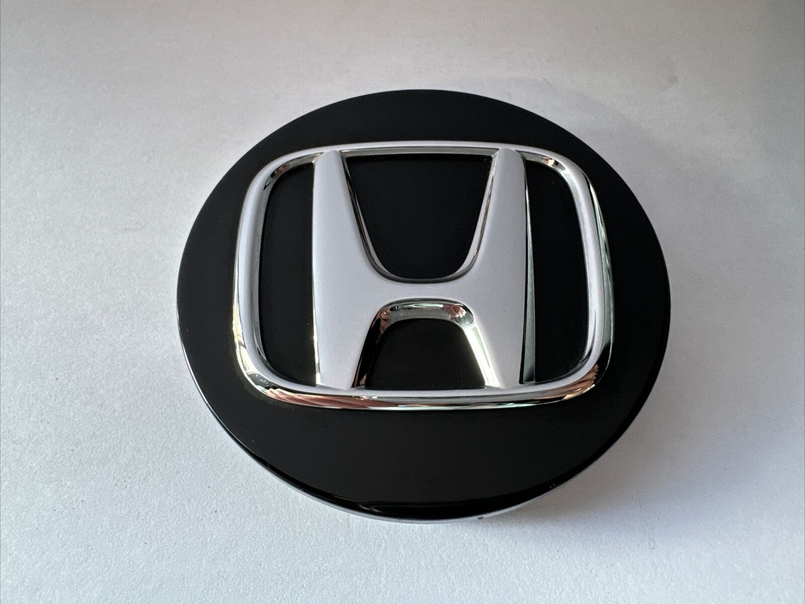 [OEM] Honda CR-Z Odyssey Passport Wheel Center Cap (PN: 44732-TR3-A01 44742)