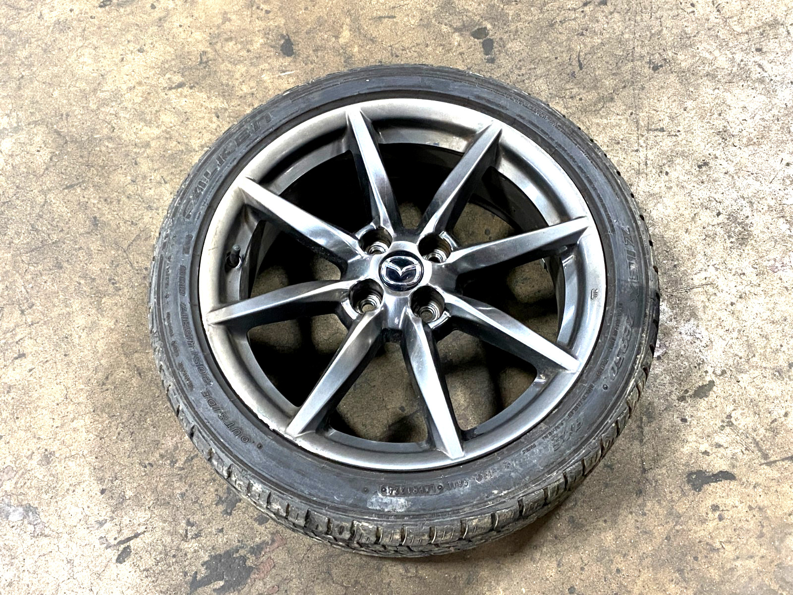 16 17 18 19 MAZDA MIATA MX-5 GUNMETAL GRAY RIM WHEEL 17 X 7 W/ TIRE OEM B0.01