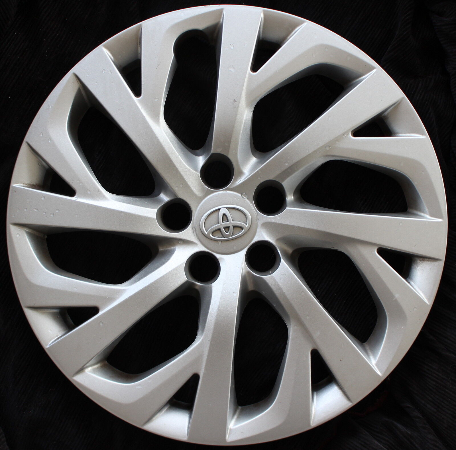 Genuine Made by Toyota Corolla Hubcap OEM Cover 2017 2018 2019 16\