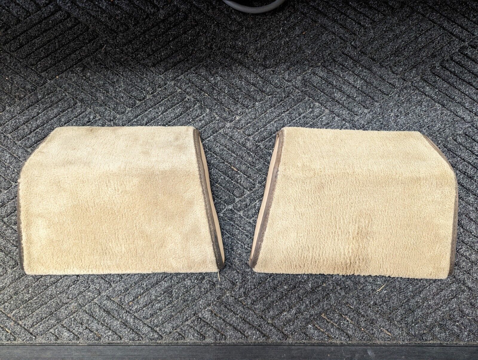 BMW E38 740iL Foot Rests Sand Beige