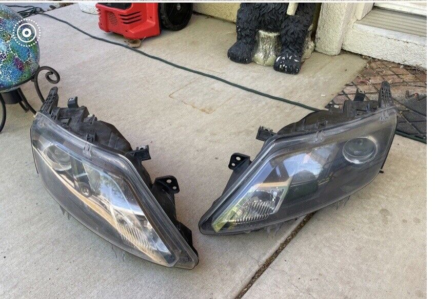 2010-2012 FORD FOCUS Front Right /Left Headlights Pair