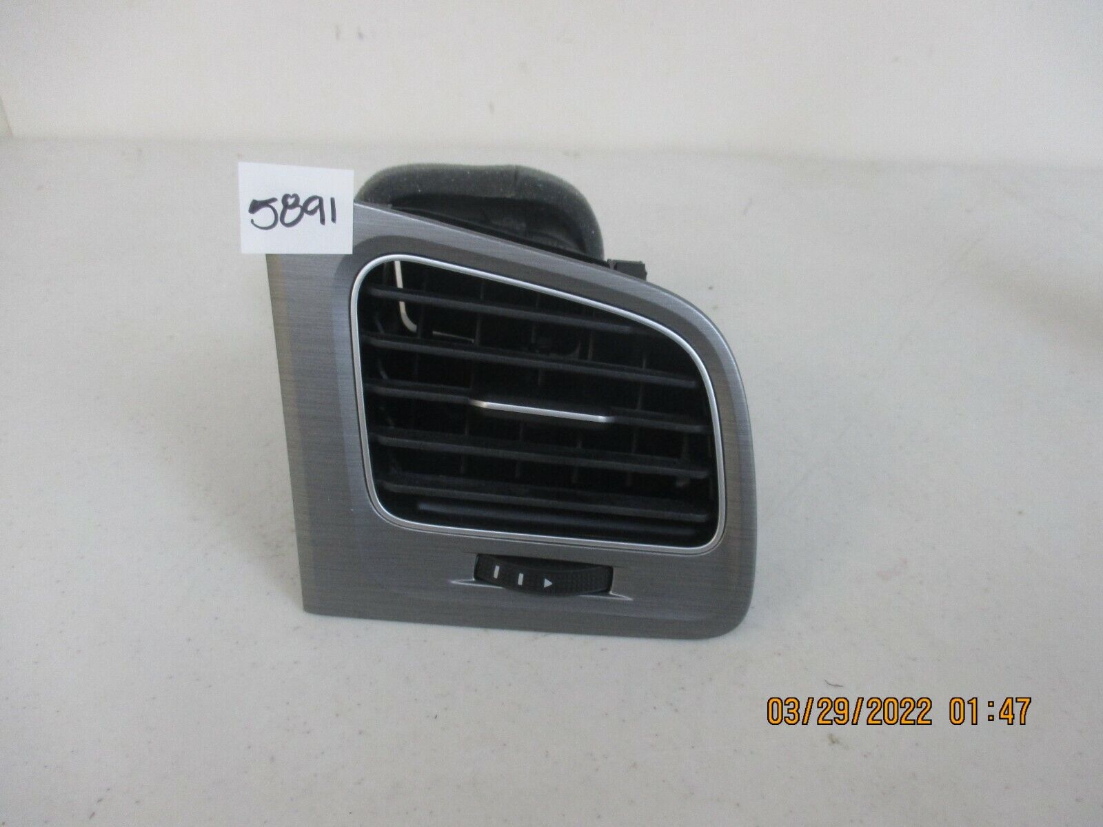 2021-20 VW Golf R32 GTI Heat/AC Air Vent RH 5G2819704HDMD