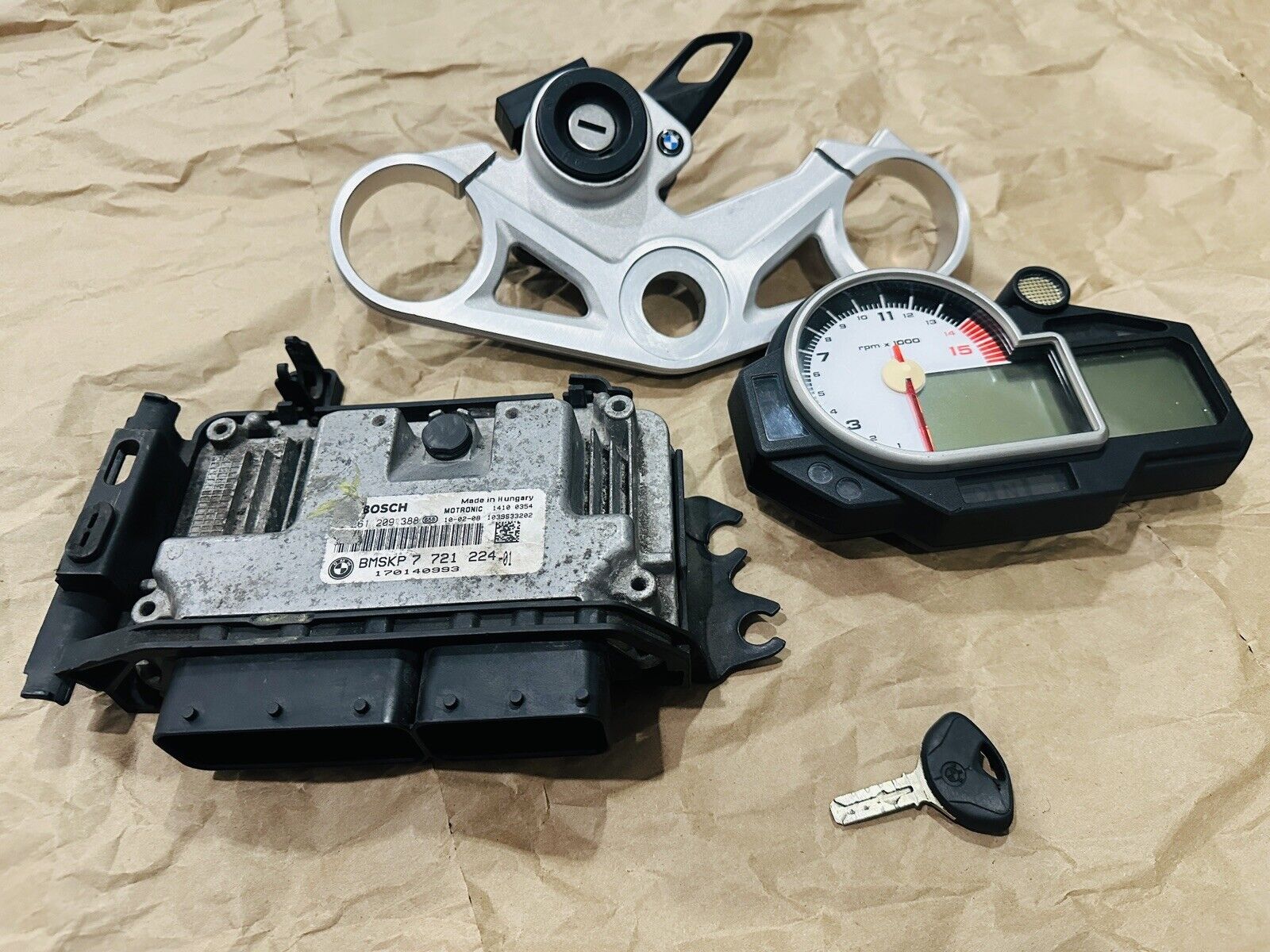2011 S1000rr Ecu/ignition/speedometer/ Triple Tree Clamp/and Key Full Set