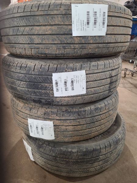 4 USED Tires 572837  225-65-17 Michelin Primacy a/s 5/32