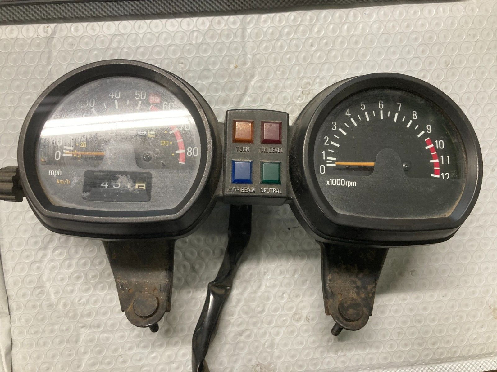 Yamaha XJ 550 XJ650 Maxim Gauges Instrument Panel Speedometer/Tachometer Used