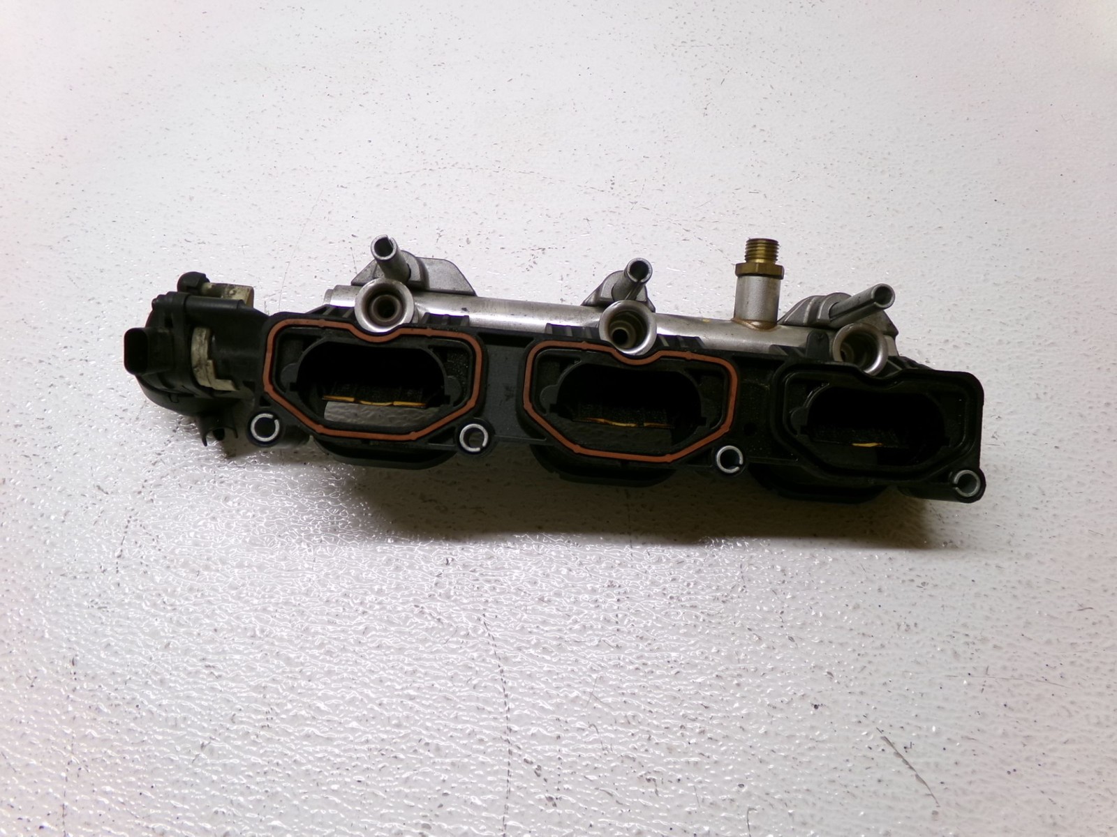 2012-2018 Audi A6 A7 Quattro Q7 Right  Engine Intake Manifold 06E133110 OEM