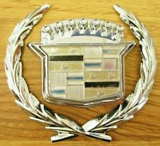1985 1986 1987 1988 CADILLAC DEVILLE FWD FLEETWOOD TRUNK WREATH AND CREST picture